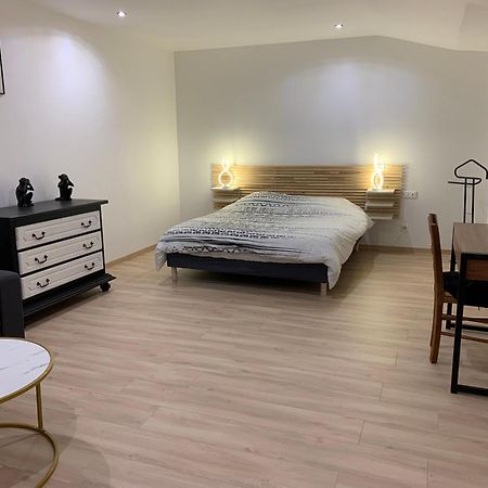 Blicourt Gite, Maison Entiere Avec Billard Et Bel Espace De Vie La Grange מראה חיצוני תמונה