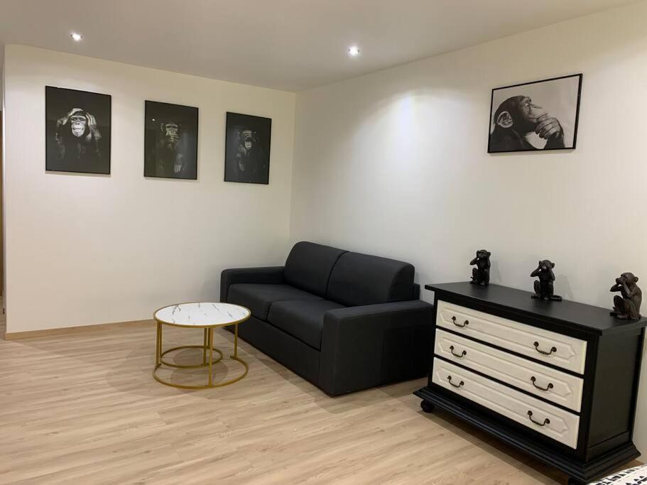 Blicourt Gite, Maison Entiere Avec Billard Et Bel Espace De Vie La Grange מראה חיצוני תמונה